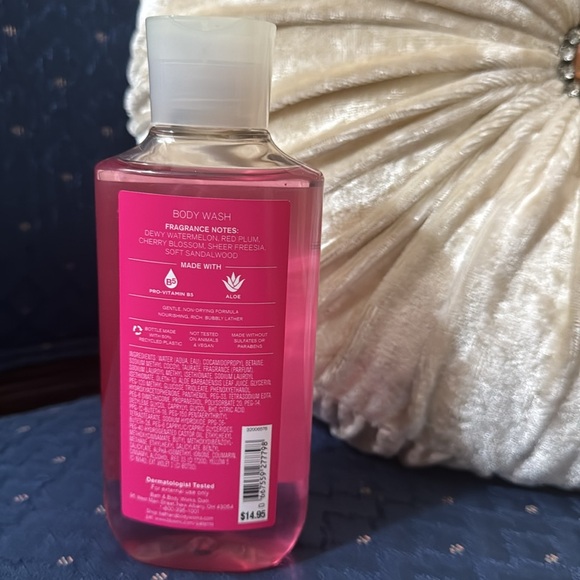 BATH & BODY WORKS SET. . . CHERRY BLOSSOM SCENT - Picture 6 of 6